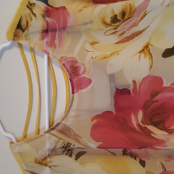 Forever 21 see through yellow and floral shirt - Picture 6 of 6